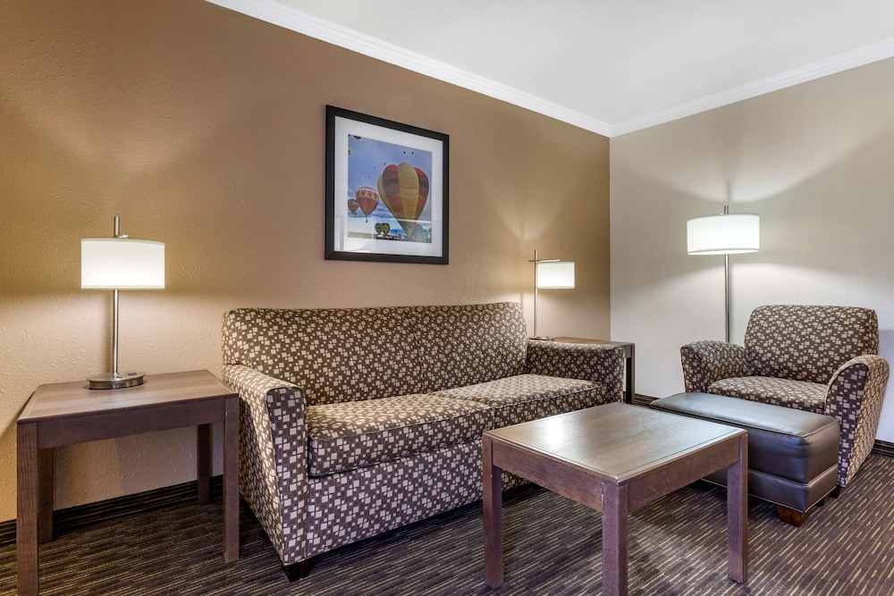 best western airport albuquerque innsuites hotel and suites