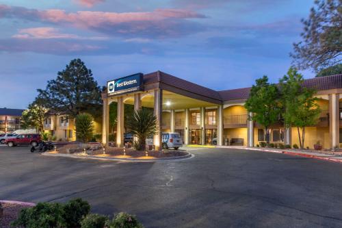 best western airport albuquerque innsuites hotel and suites