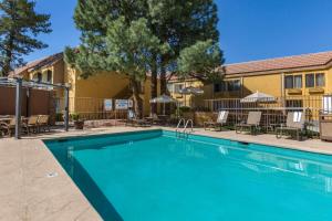 best western airport albuquerque innsuites hotel and suites