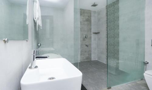 treebo sunrise ig road