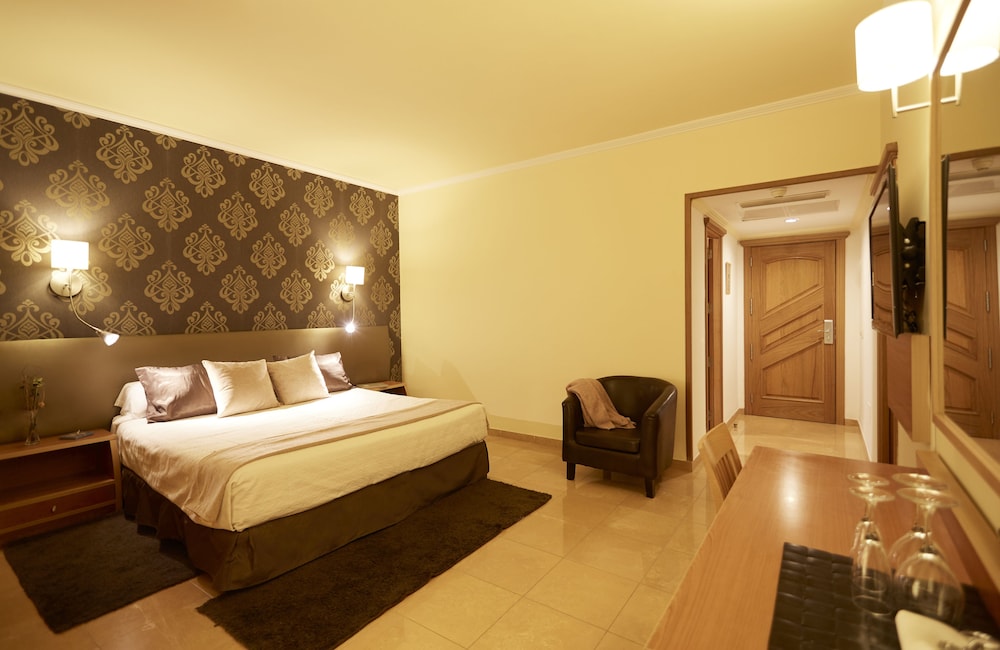 invisa hotel la cala adults only