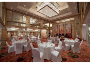 singhania sarovar portico