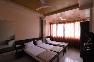 hotel pavitra