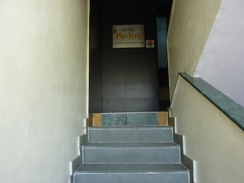 hotel pavitra