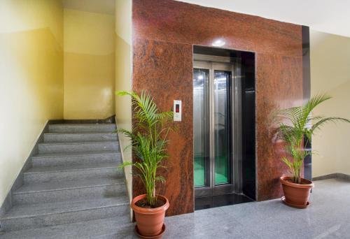 Aurum Abodes,Near Golconda Fort,2 star