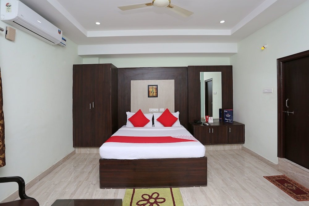 Aurum Abodes,Near Golconda Fort,2 star