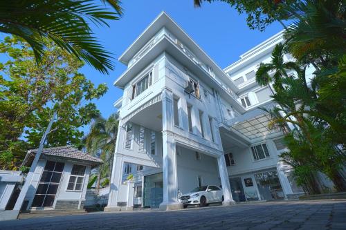 tgr suites