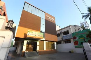 adore residency vadapalani