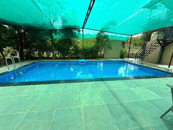 camp serai tiger tadoba