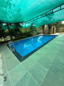 camp serai tiger tadoba