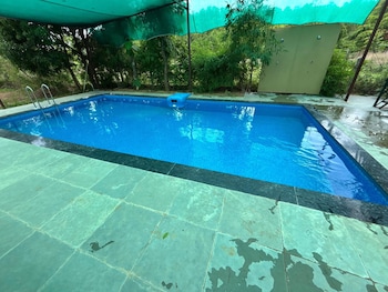 camp serai tiger tadoba