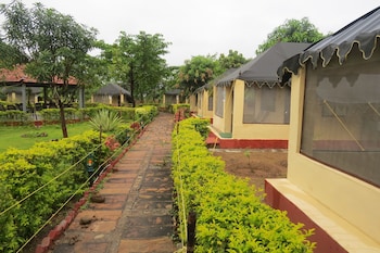 camp serai tiger tadoba