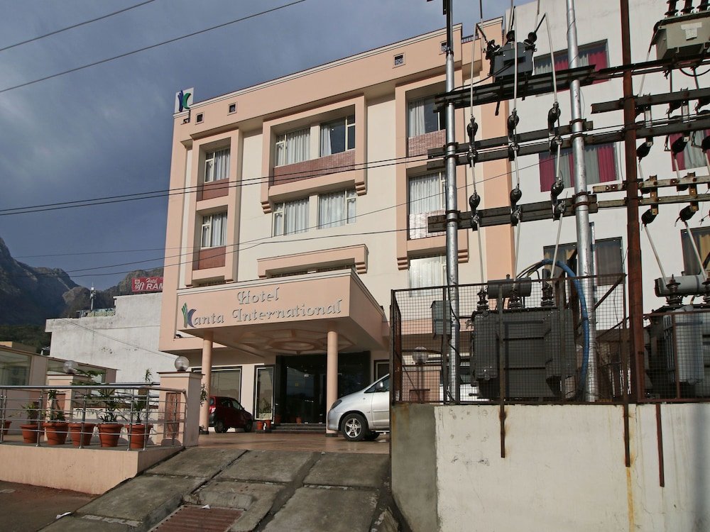 Hotel Vijay International,Near Raghunath Temple,2 star