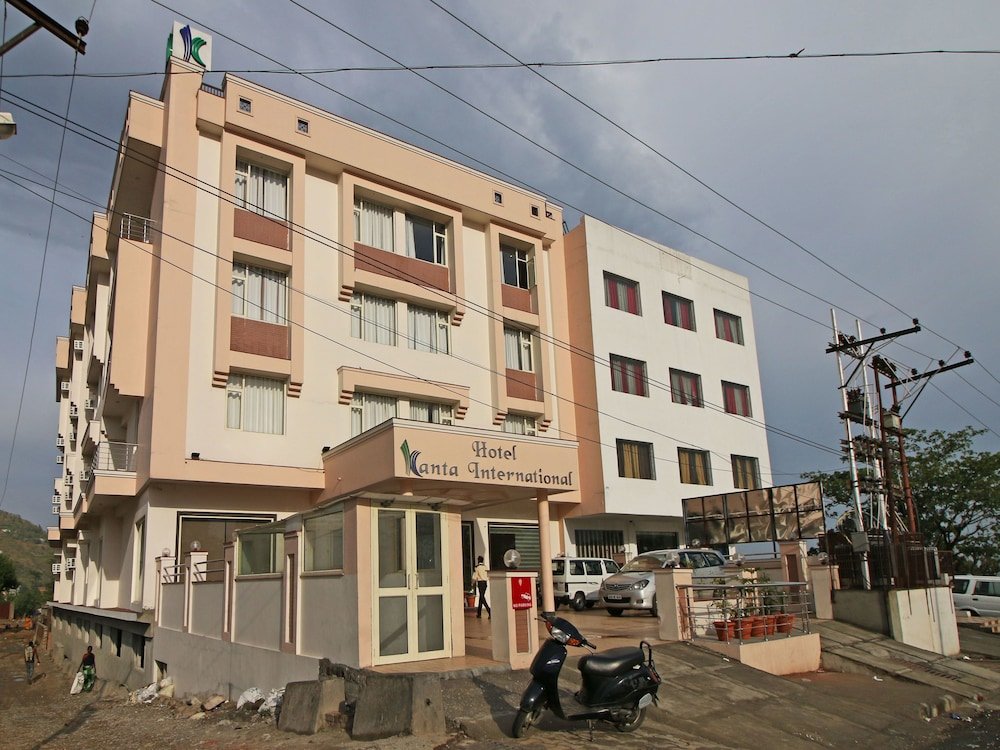 hotel vijay international