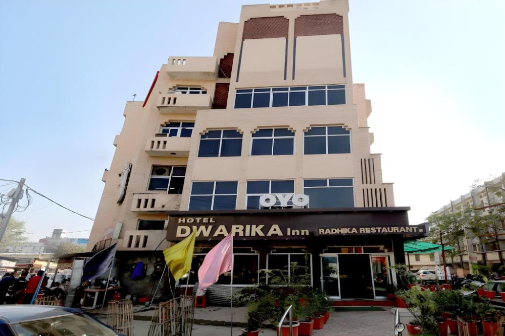 oyo 9305 hotel dwarika inn