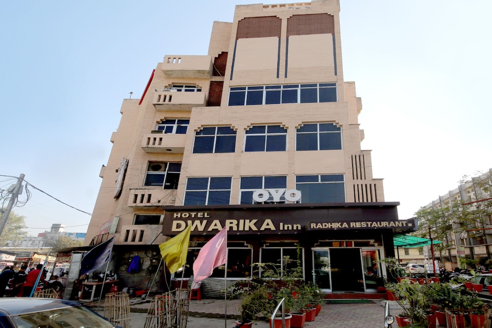 oyo 9305 hotel dwarika inn