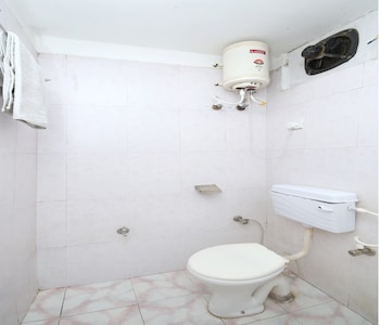 oyo 9305 hotel dwarika inn