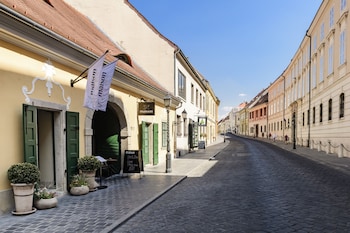 Maison Bistro & Hotel,Budapest City Centre>>Budapest,4 star