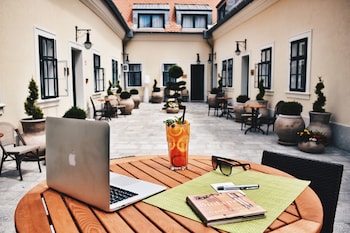 Maison Bistro & Hotel,Budapest City Centre>>Budapest,4 star