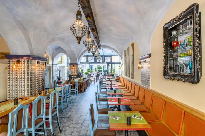 maison bistro and hotel