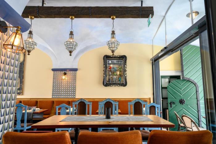 maison bistro and hotel