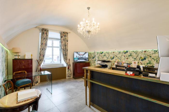 maison bistro and hotel