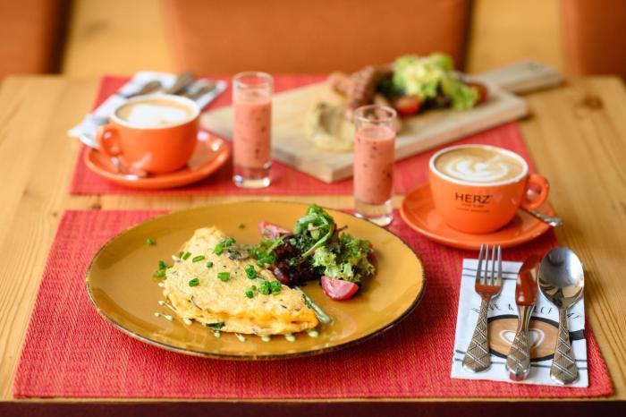 maison bistro and hotel