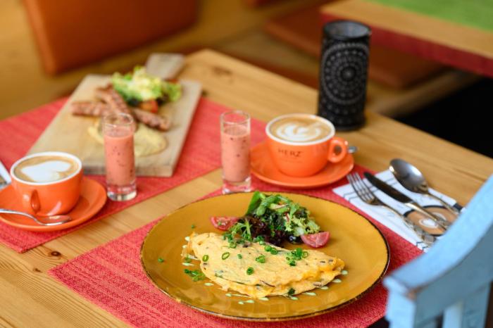 maison bistro and hotel