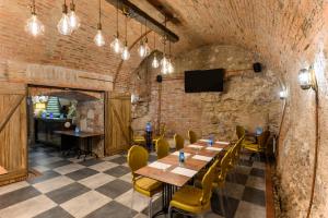 maison bistro and hotel