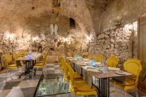 maison bistro and hotel