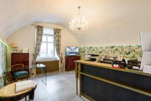 maison bistro and hotel