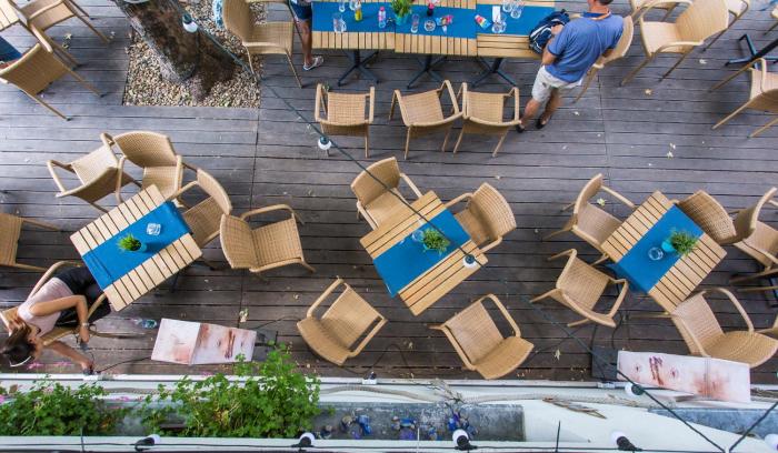 island hostel adults only