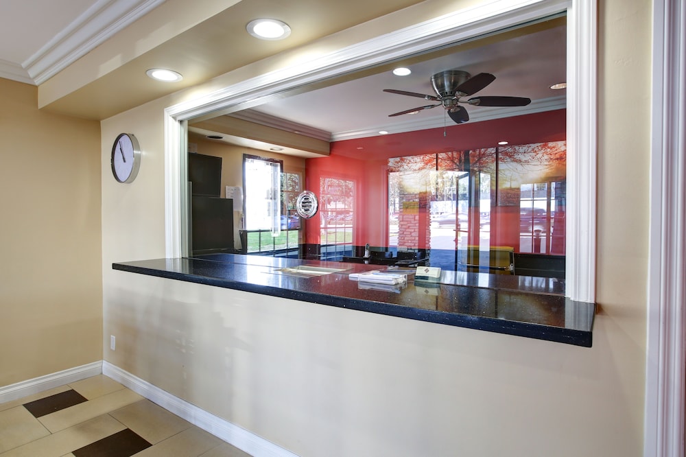 ontario inn and suites