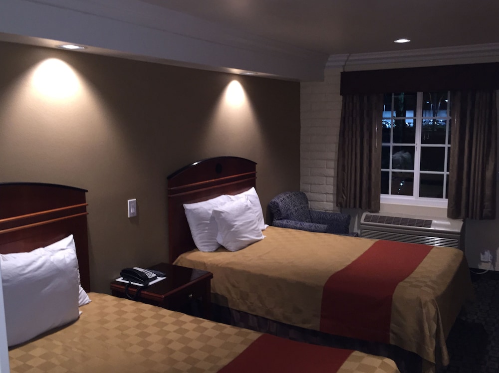 Ontario Inn & Suites,Chino>>Anaheim,2 star