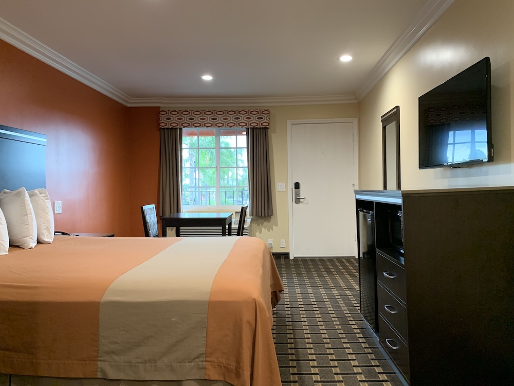 Ontario Inn & Suites,Chino>>Anaheim,2 star