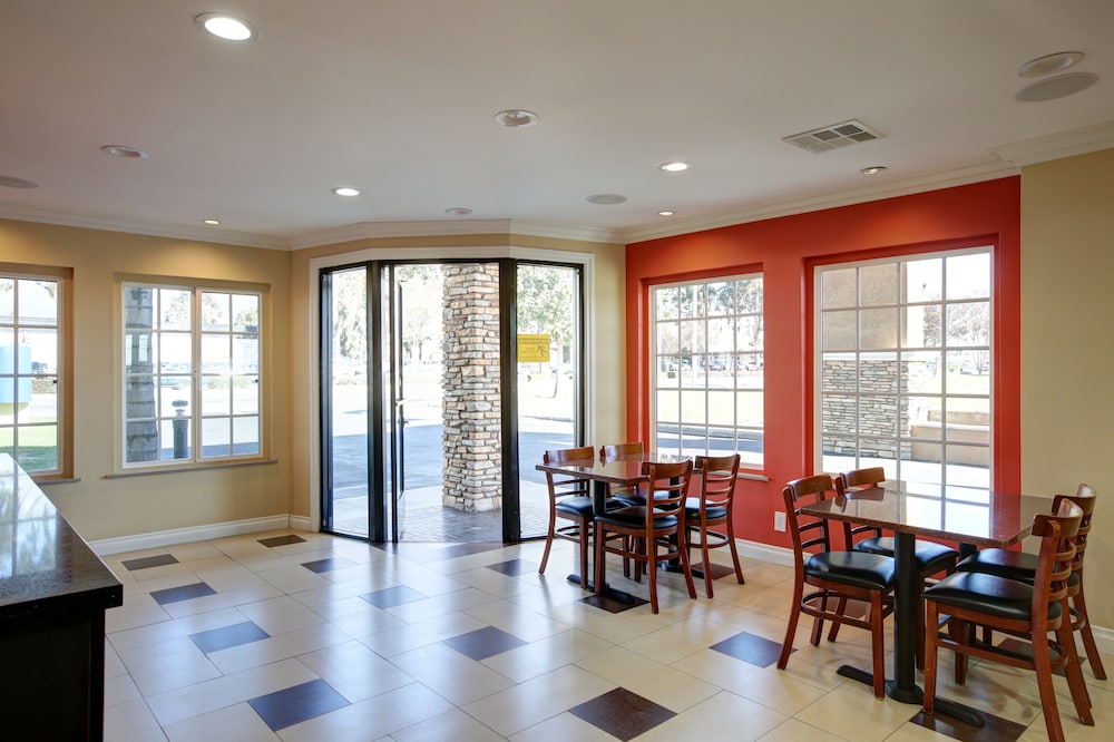 Ontario Inn & Suites,Chino>>Anaheim,2 star