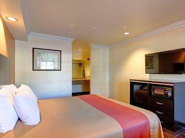 ontario inn and suites