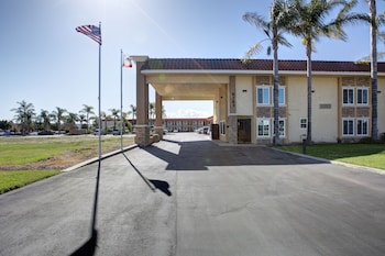 ontario inn and suites
