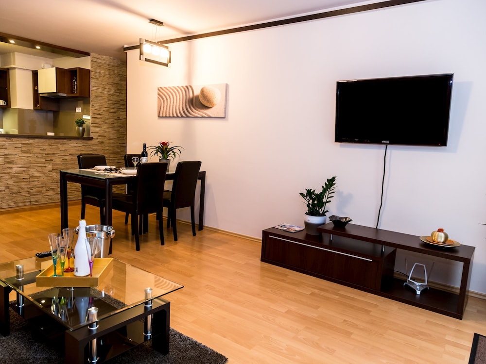 arpad bridge apartments