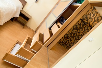 arpad bridge apartments