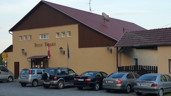 forro fogado and bauer bistro