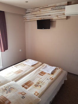 forro fogado and bauer bistro