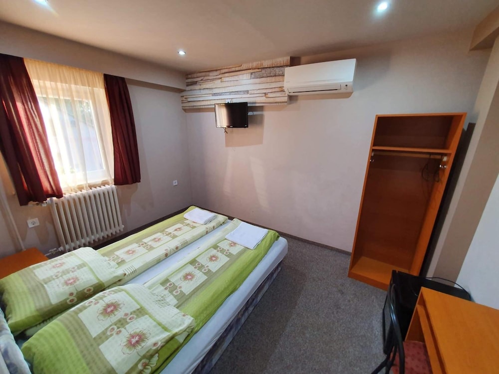 forro fogado and bauer bistro