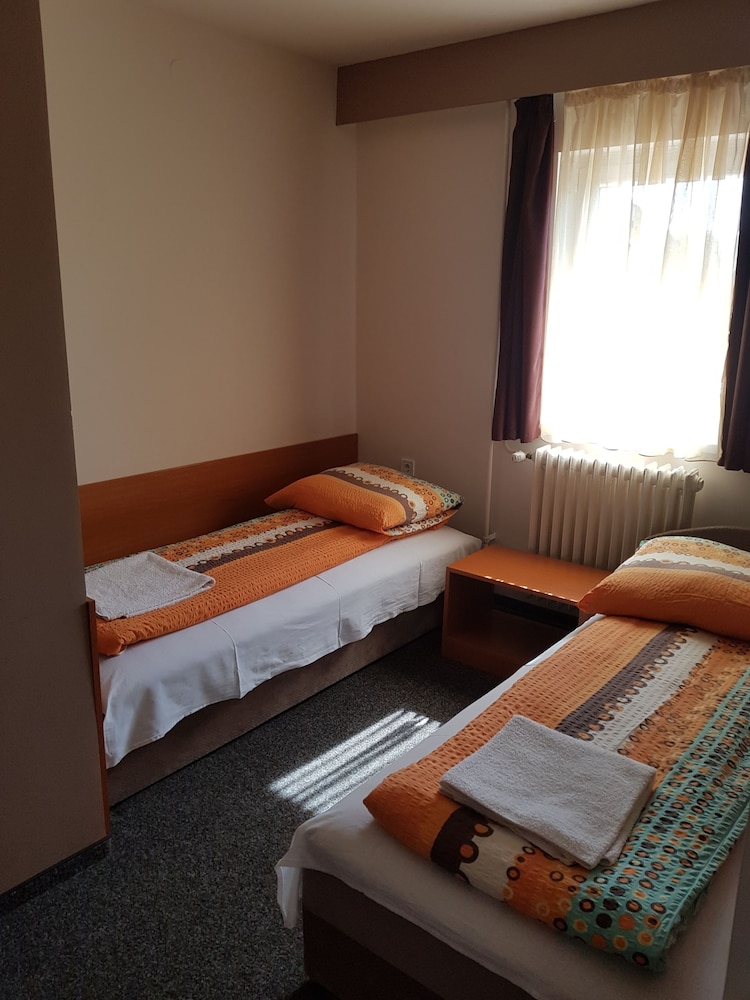 forro fogado and bauer bistro