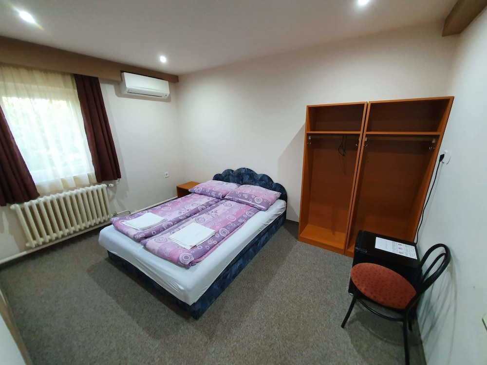 forro fogado and bauer bistro