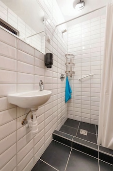 adagio hostel basilica