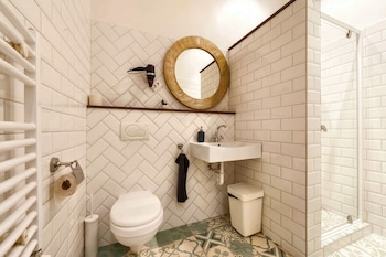 adagio hostel basilica