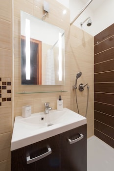 adagio hostel basilica