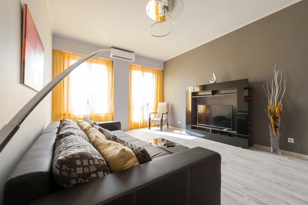 adagio hostel basilica