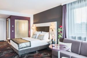 aura hotel adults only